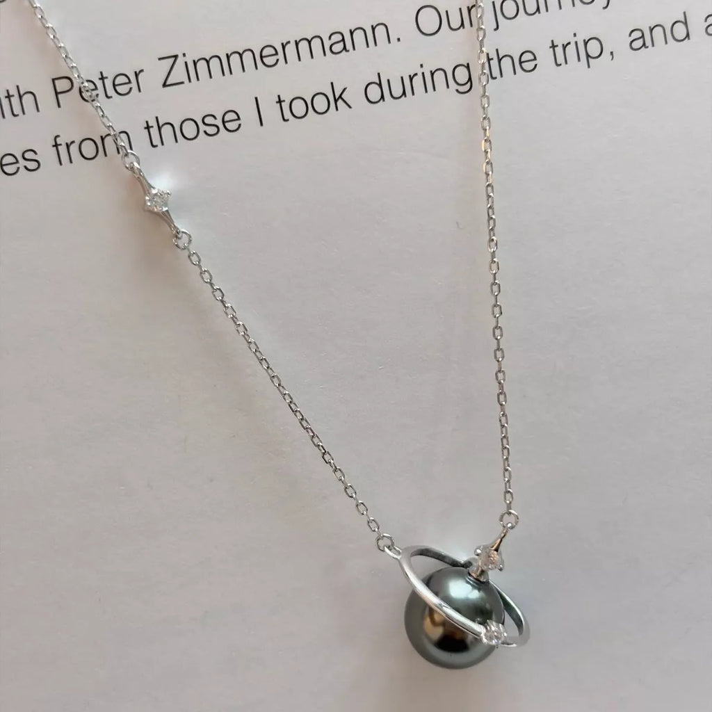 Planet Pearl Pendant Necklace
