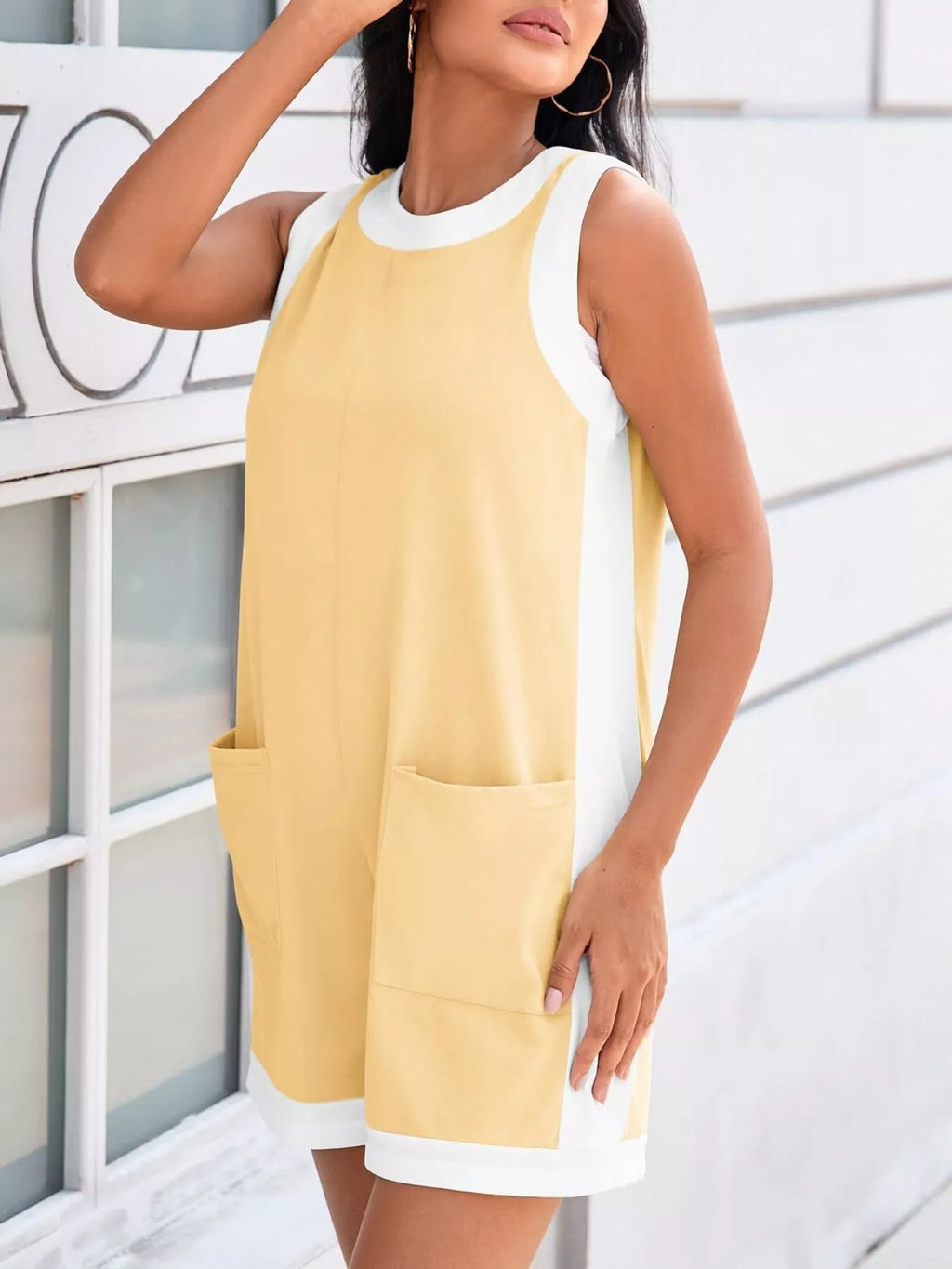 Contrast Trim Sleeveless Romper