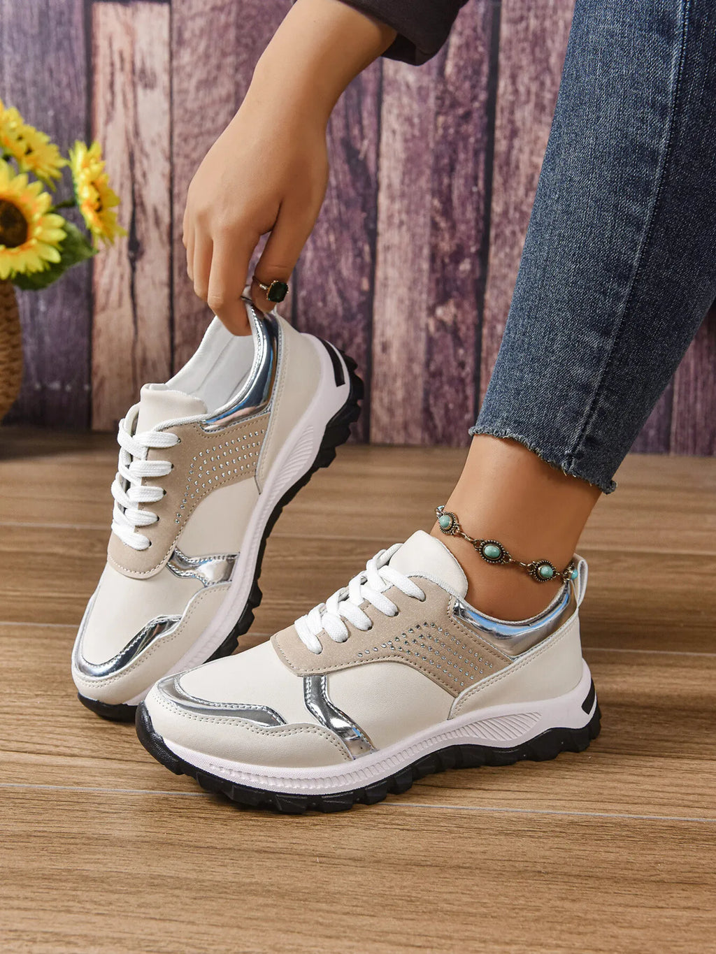 Lace Up Round Toe Sneakers