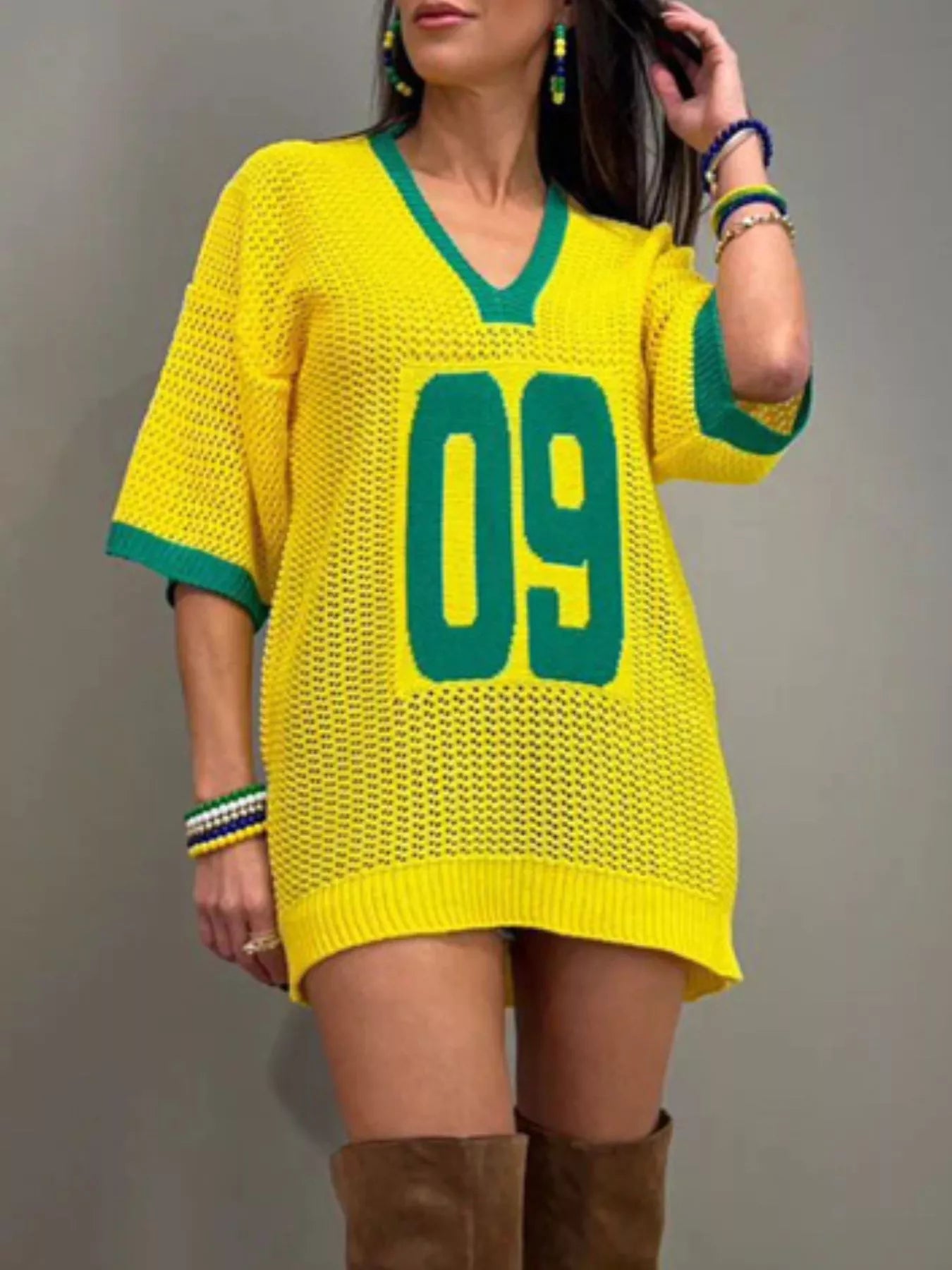 World Cup V-Neck Oversize Sweater