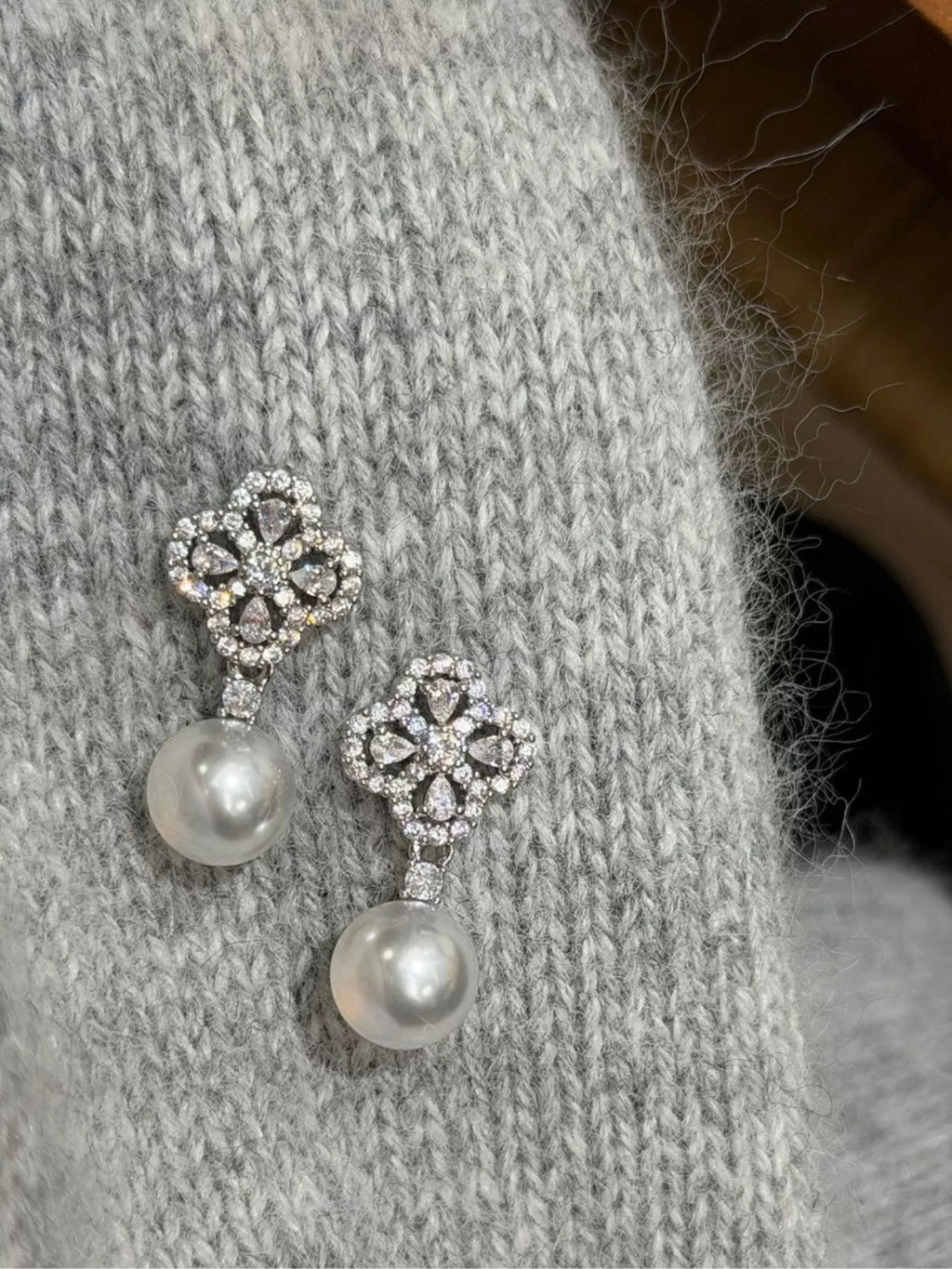 Zircon Four Leaf Clover Pearl Drop Earrings