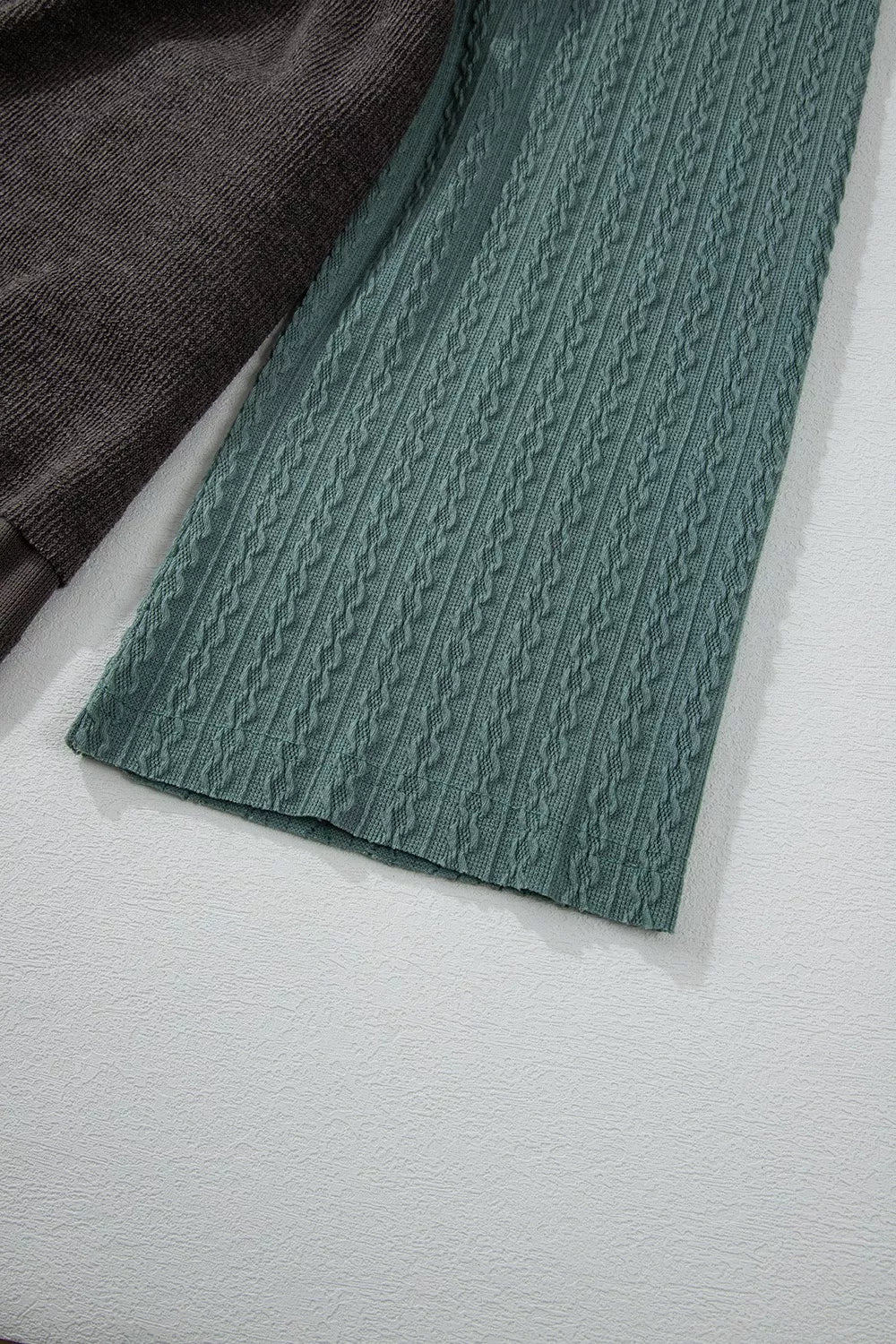 Color Block Waffle Knit Raw Hem Hoodie
