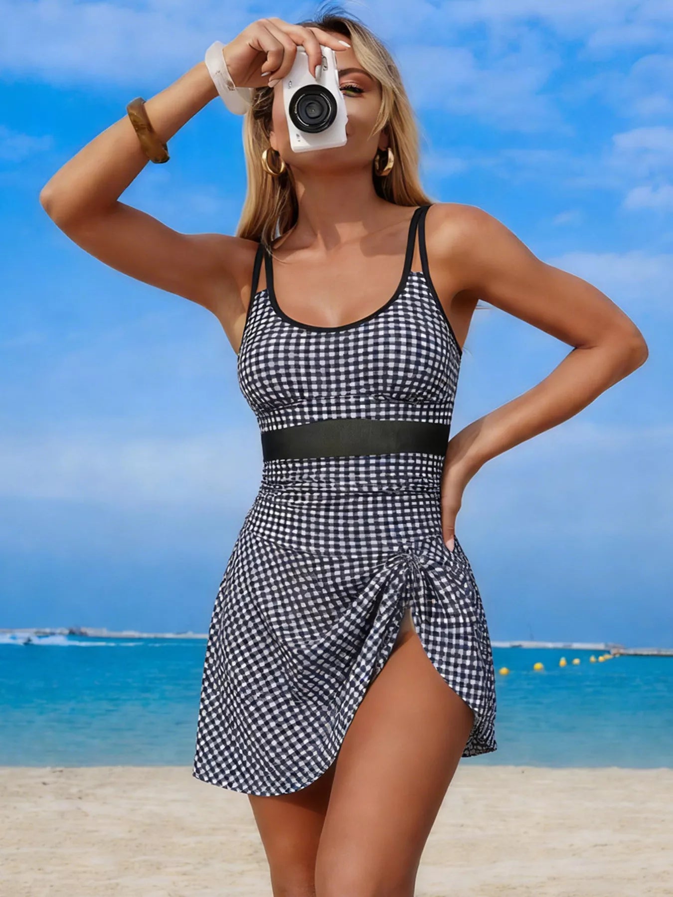 Mesh Panel Scoop Neck One-Piece Swimsuit