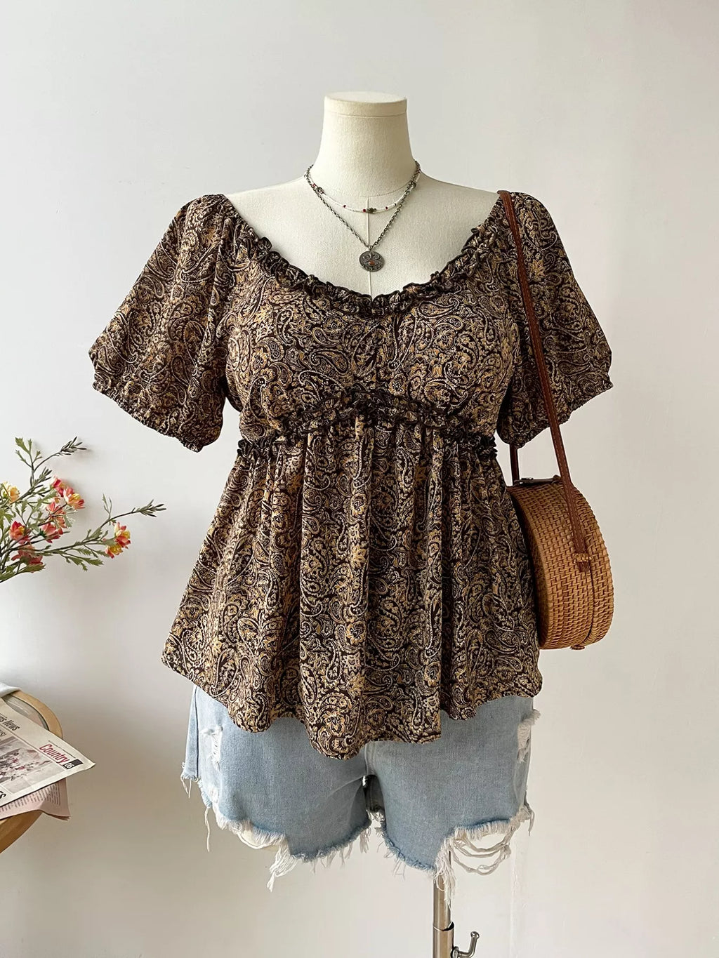 Plus Size Paisley Print Short Sleeve Blouse
