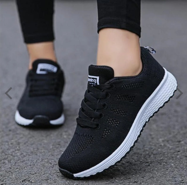🔥 Women's Sports Sneakers – Lightweight, Breathable Running Shoes