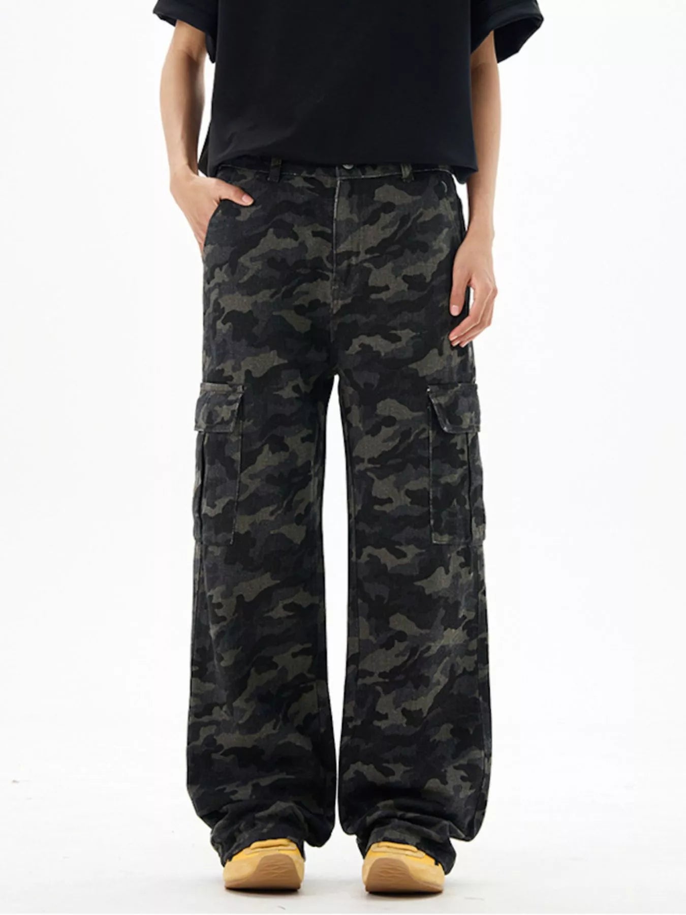 Men's Relaxed Fit Camo Cargo Pants