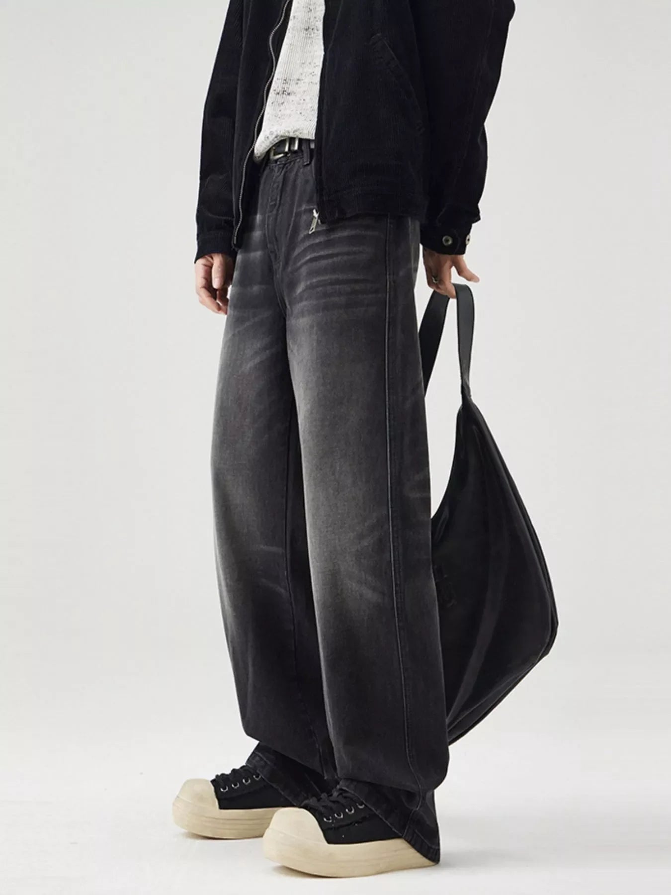 Men's Wide Leg Washed Jeans