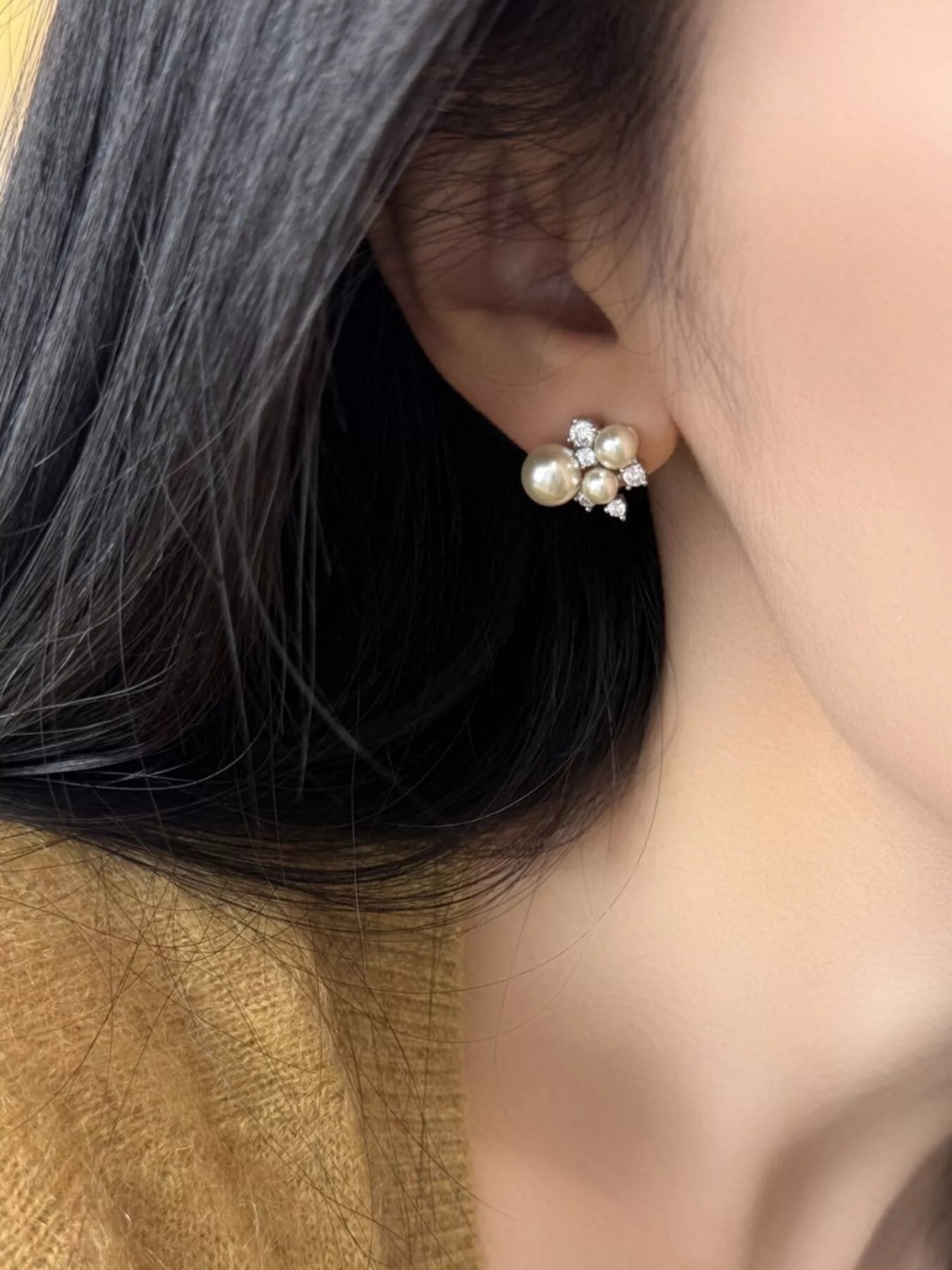 Pearl Cluster Stud Earrings