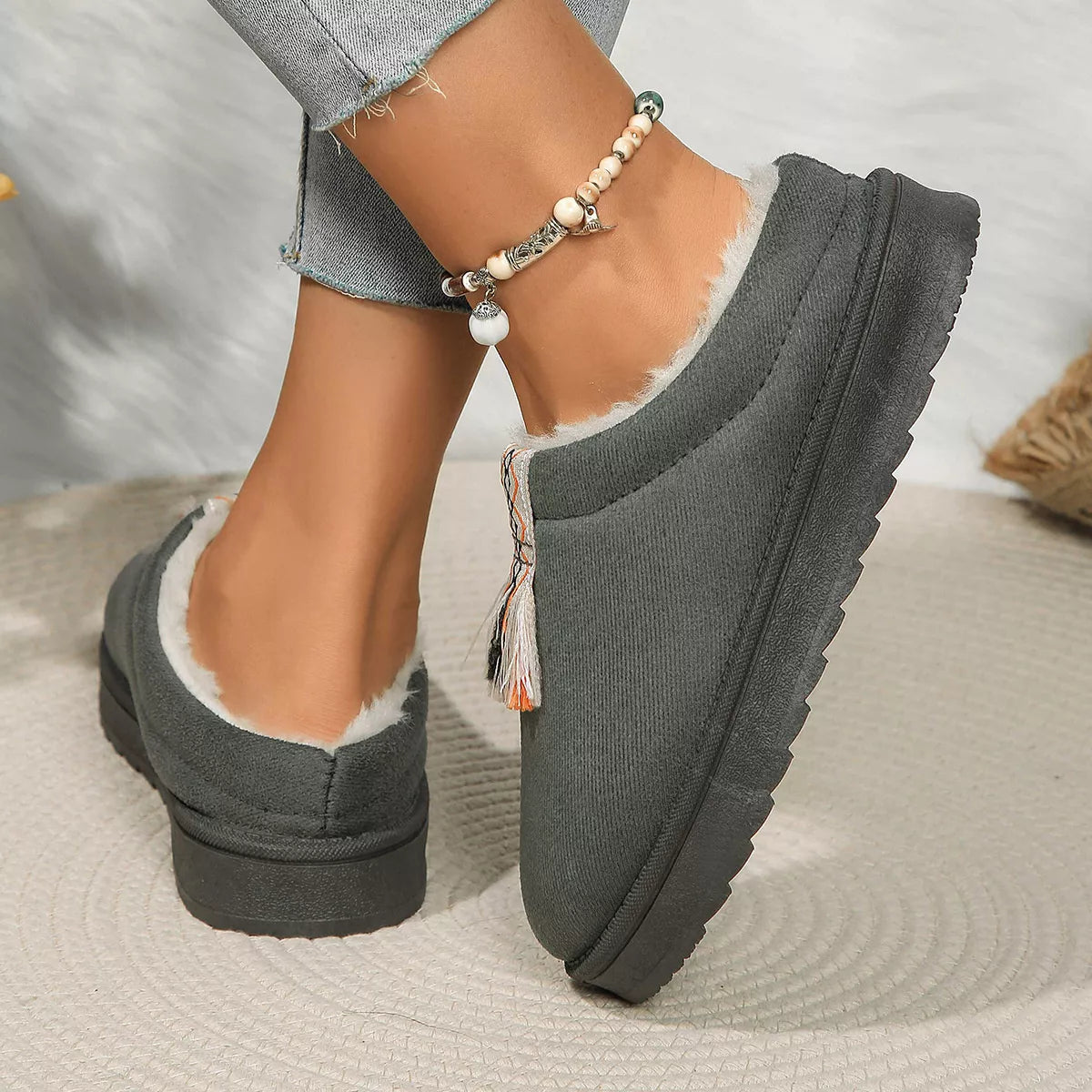 Round Toe Platform Slippers