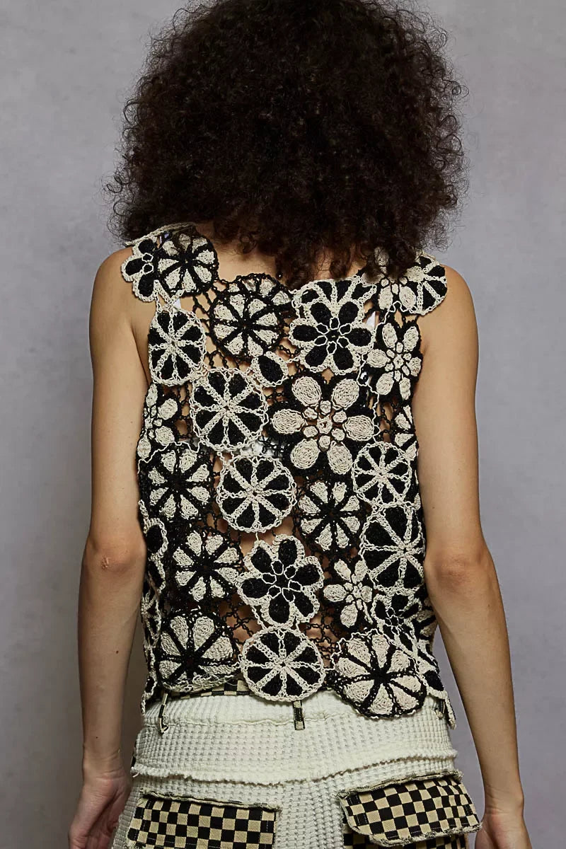 POL Round Neck Floral Crochet Sleeveless Cropped Top