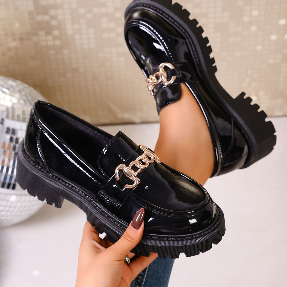 Chain Decor Round Toe Loafers