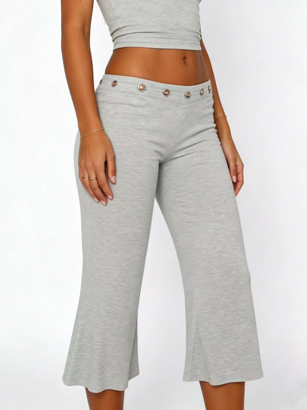 Mid Rise Capris Pants