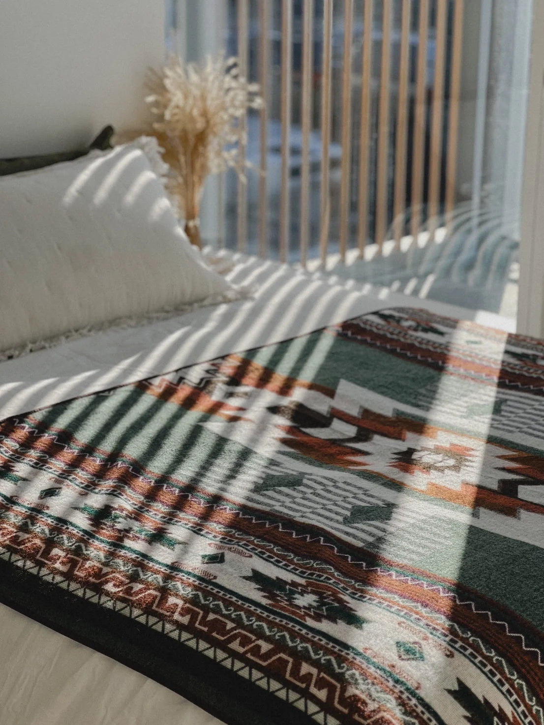 Wylde Brigade - Quilotoa Aztec Reversible Blanket Throw