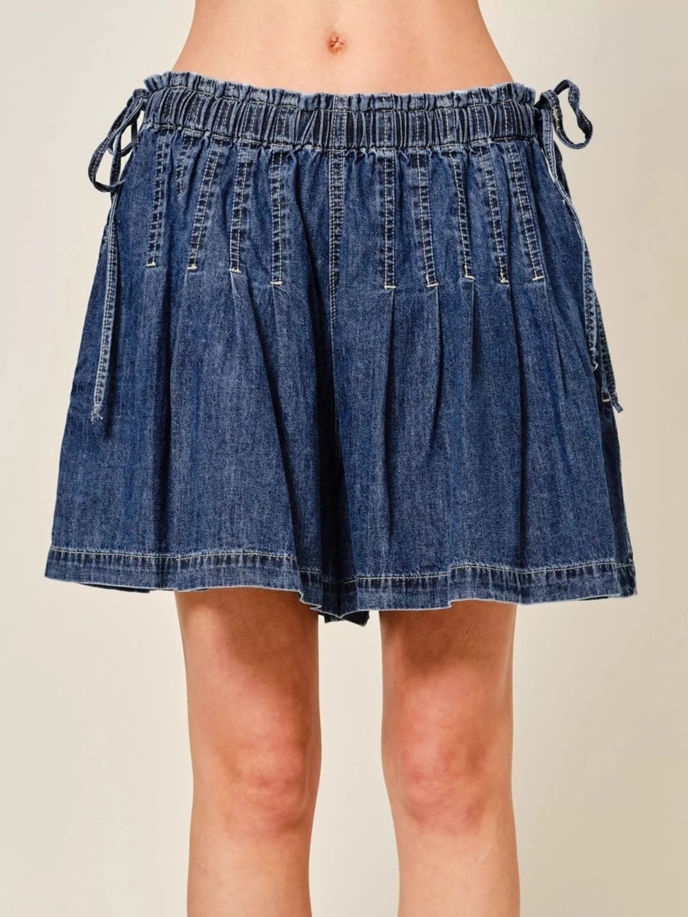 Pleated Elastic Waist Denim Shorts