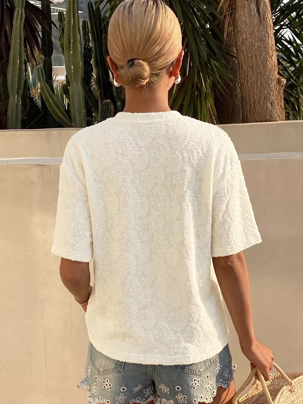 Textured Paisley Pattern Casual T-Shirt