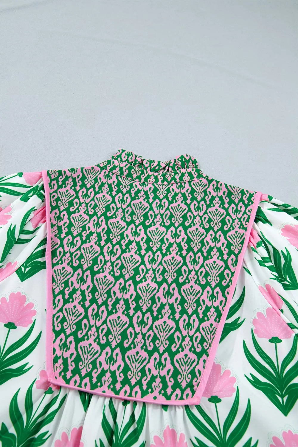 Multicolour Floral Print Puff Sleeve Contrast Bordered V Neck Blouse
