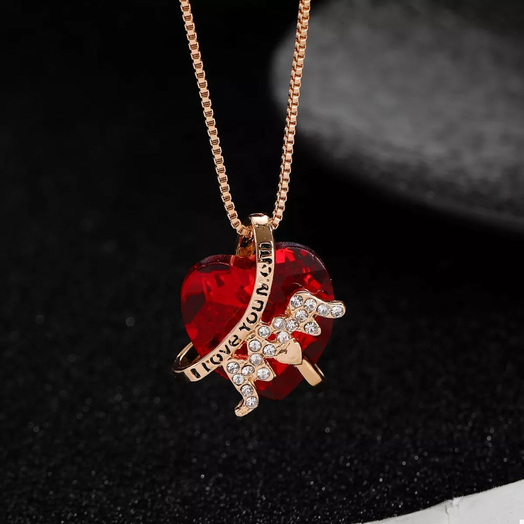 Heart-Shaped MOM Pendant Necklace