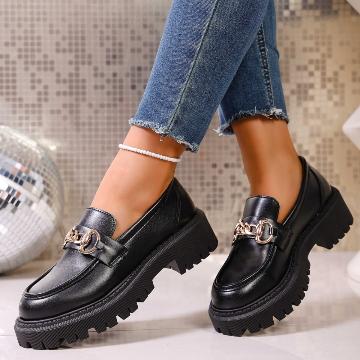 Chain Decor Round Toe Loafers