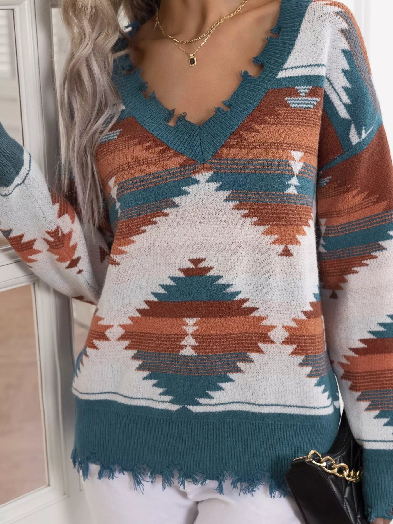 Geometric Frayed Hem V-Neck Long Sleeve Sweater