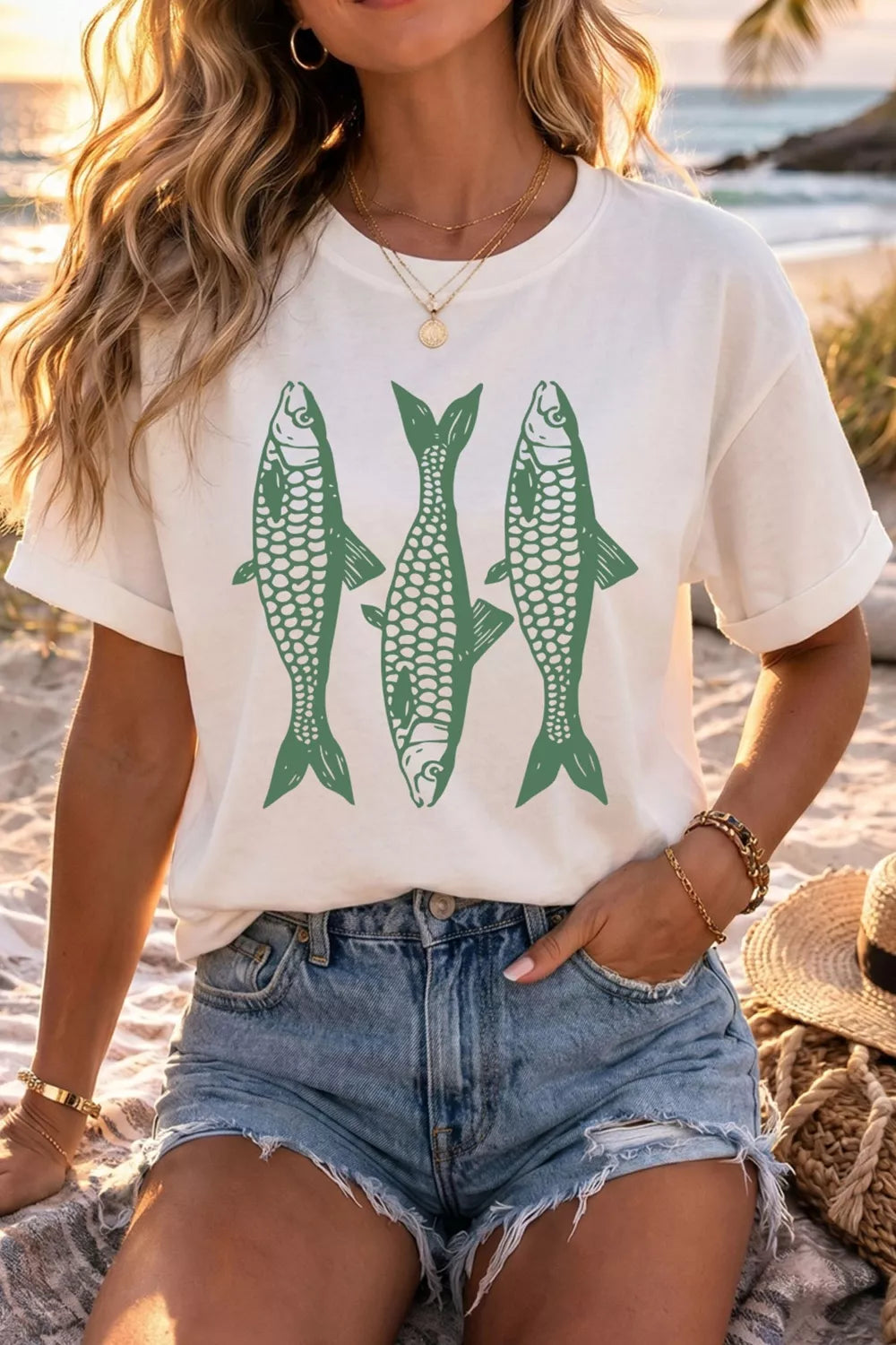 Full Size Unique Fish Graphic Casual Round Neck Tee Plus Size
