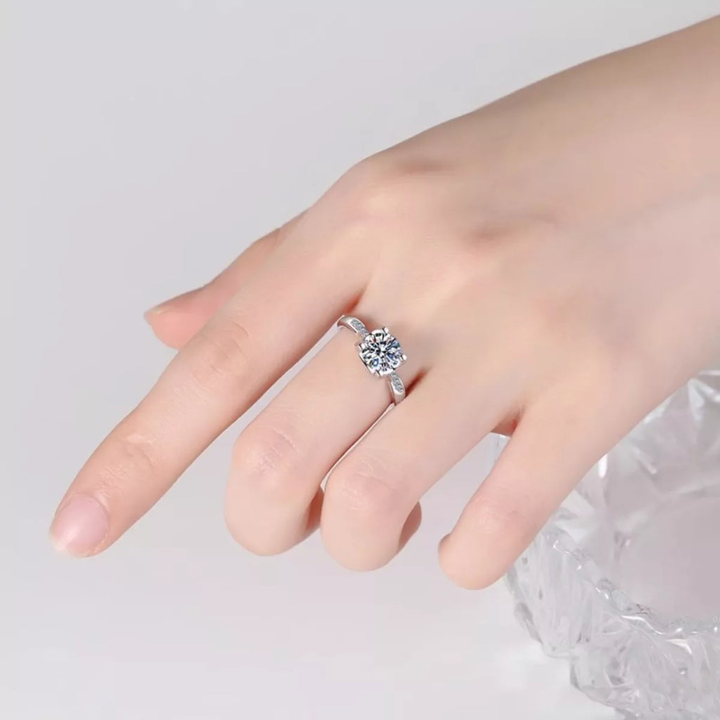 1 Carat Moissanite 925 Sterling Silver Ring