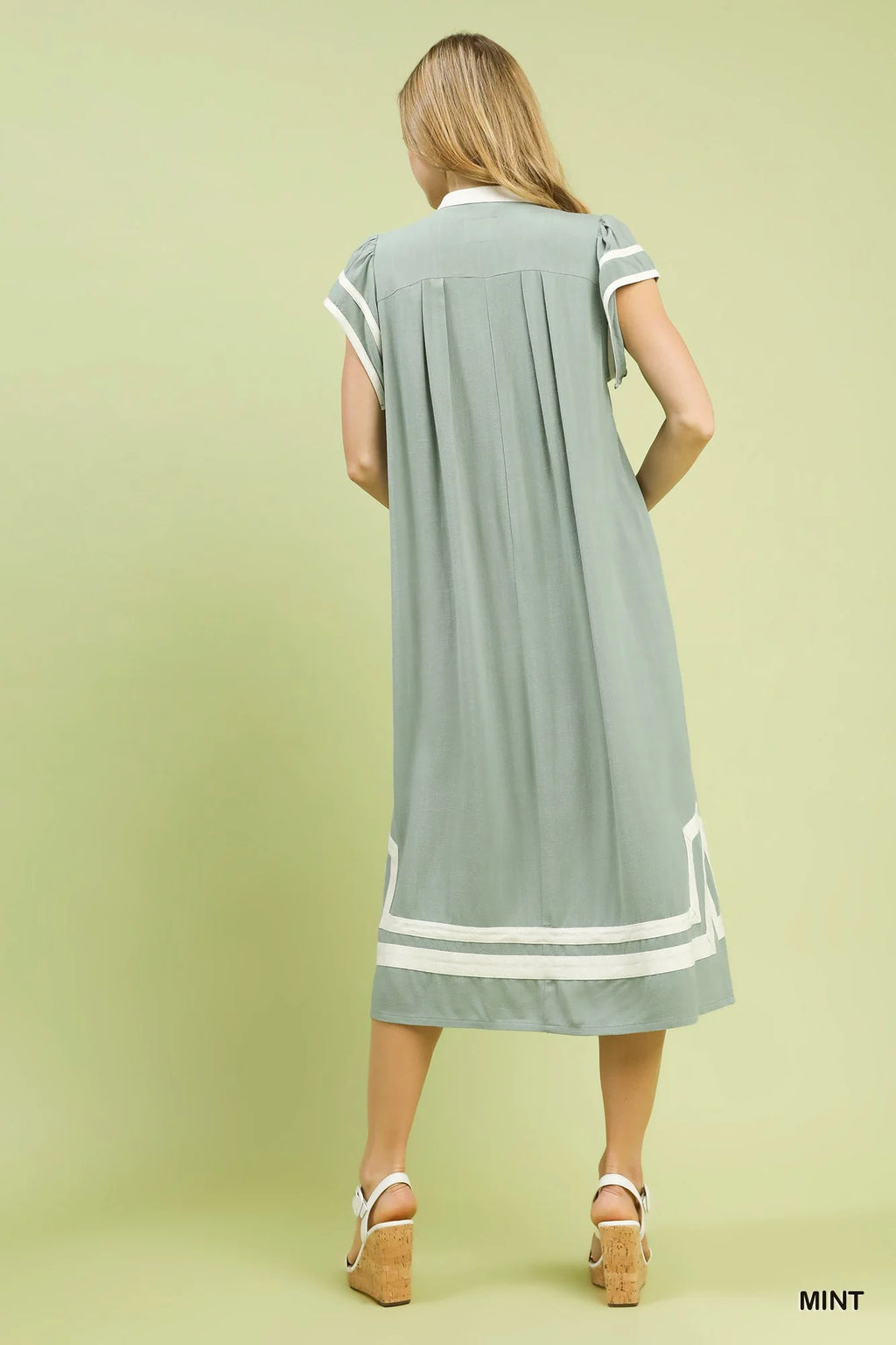 Umgee Linen Cotton Contrast Neckline Midi Dress