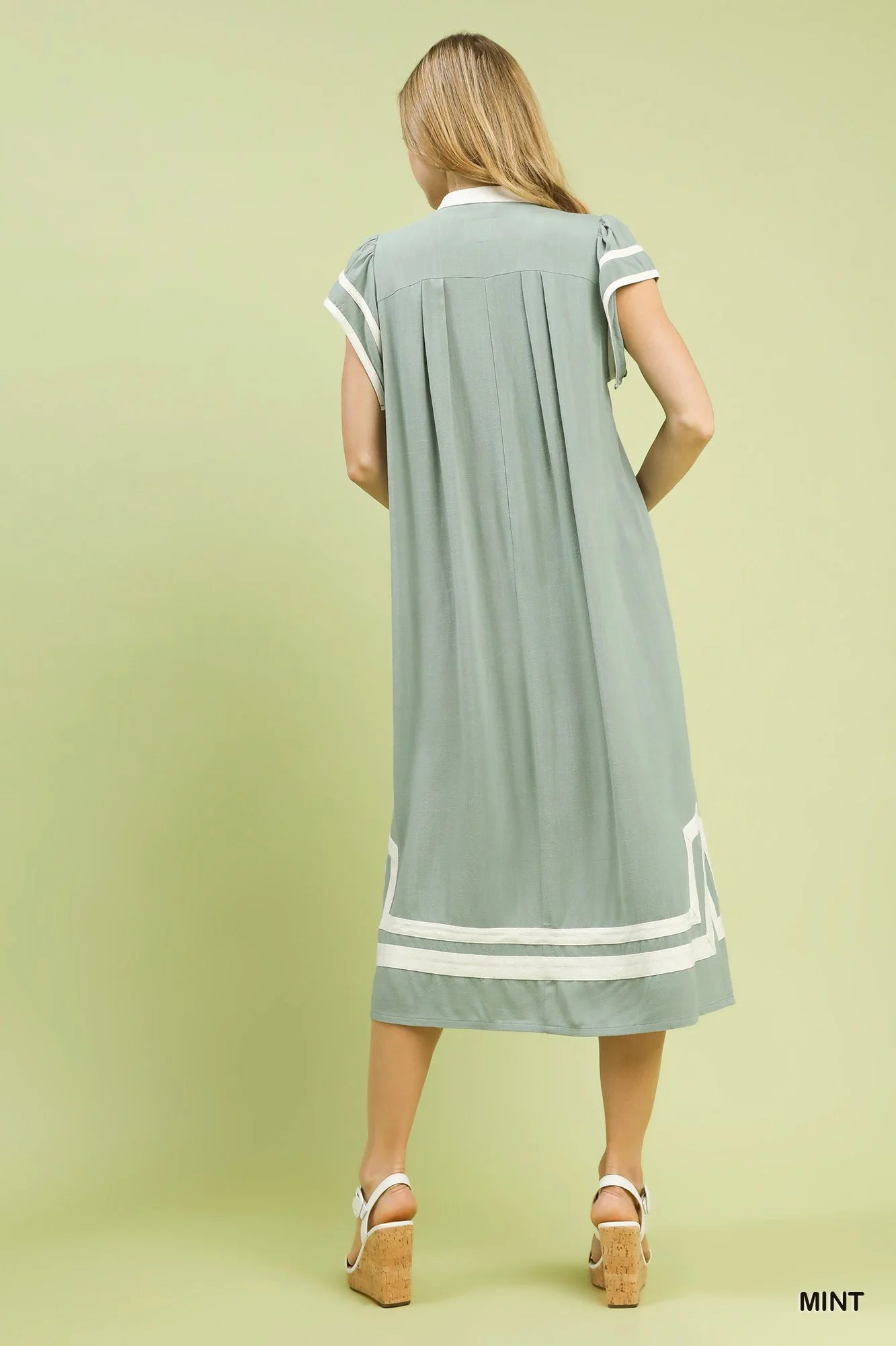 Umgee Linen Cotton Contrast Neckline Midi Dress