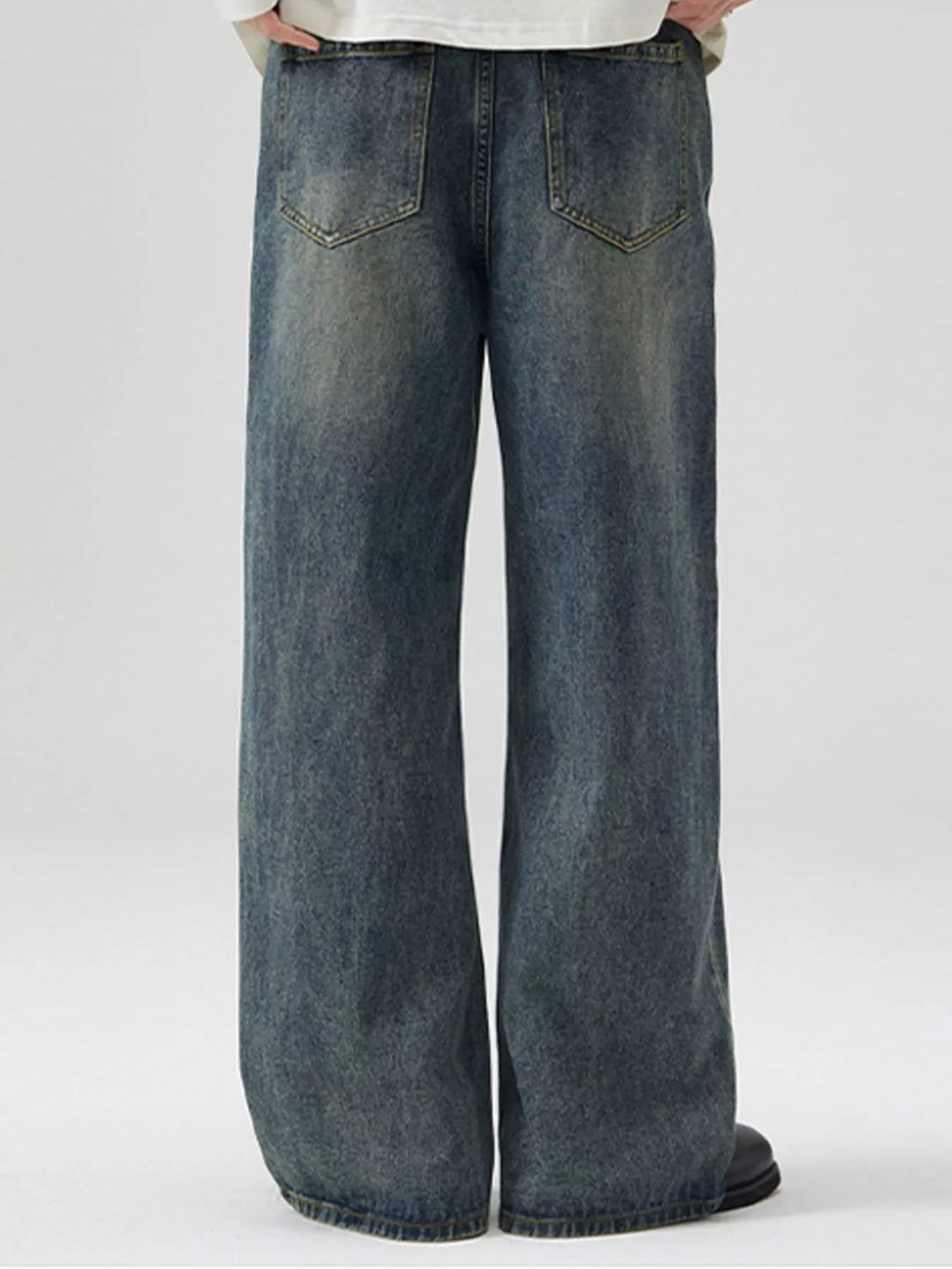 Men's Wide Leg Washed Jeans
