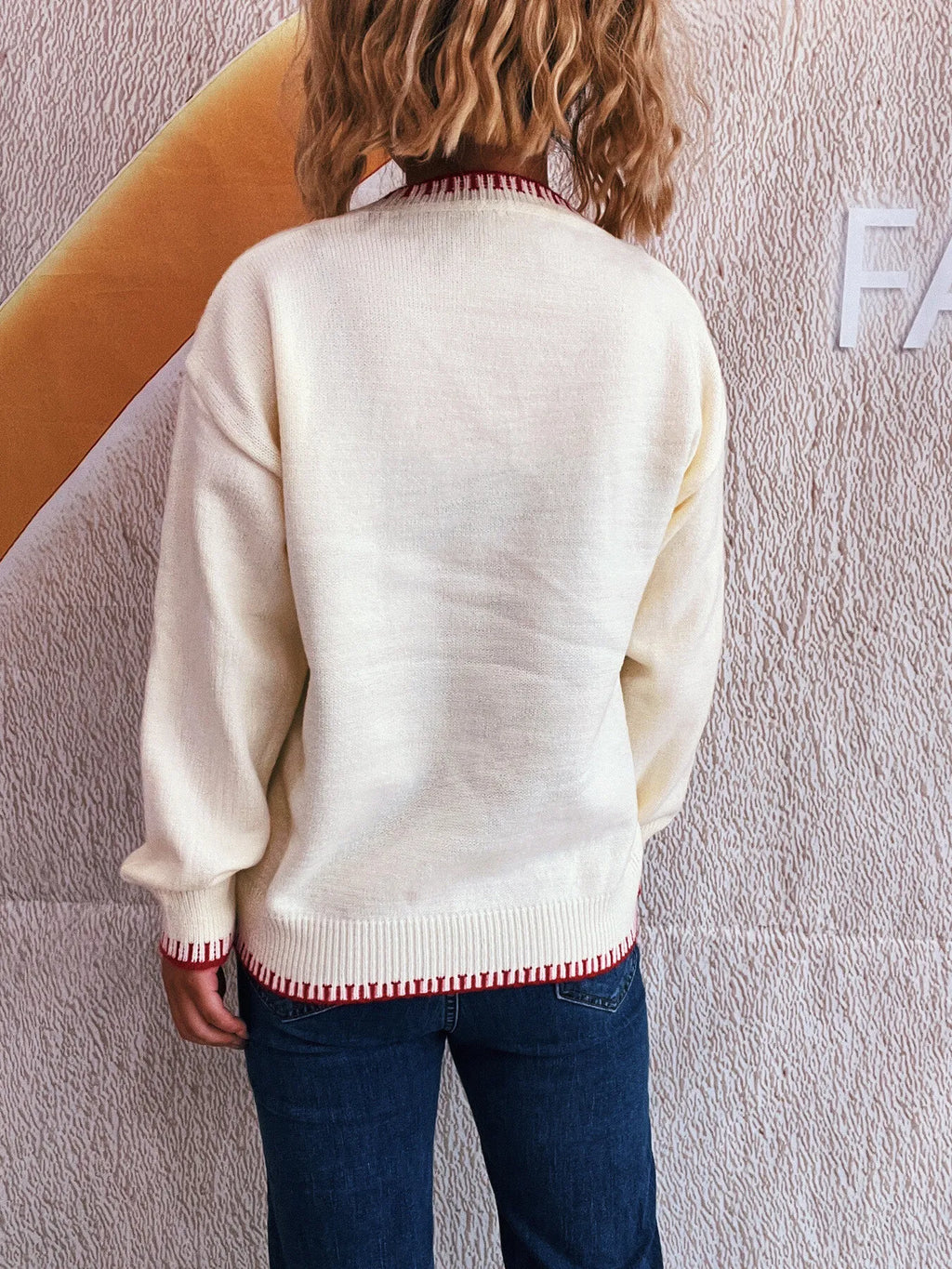 Bow Pattern Round Neck Sweater