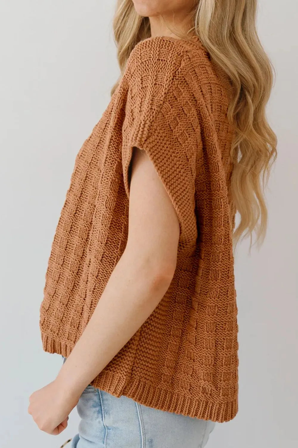 Textured Pattern Round Neck Sweater Vest