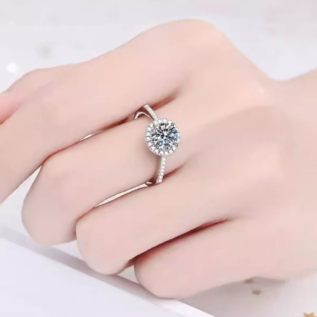 2 Carat Moissanite 925 Sterling Silver Ring