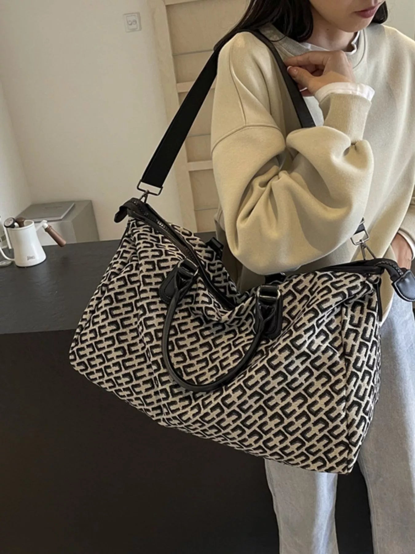 Patterned Large Capacity Travel Bag
