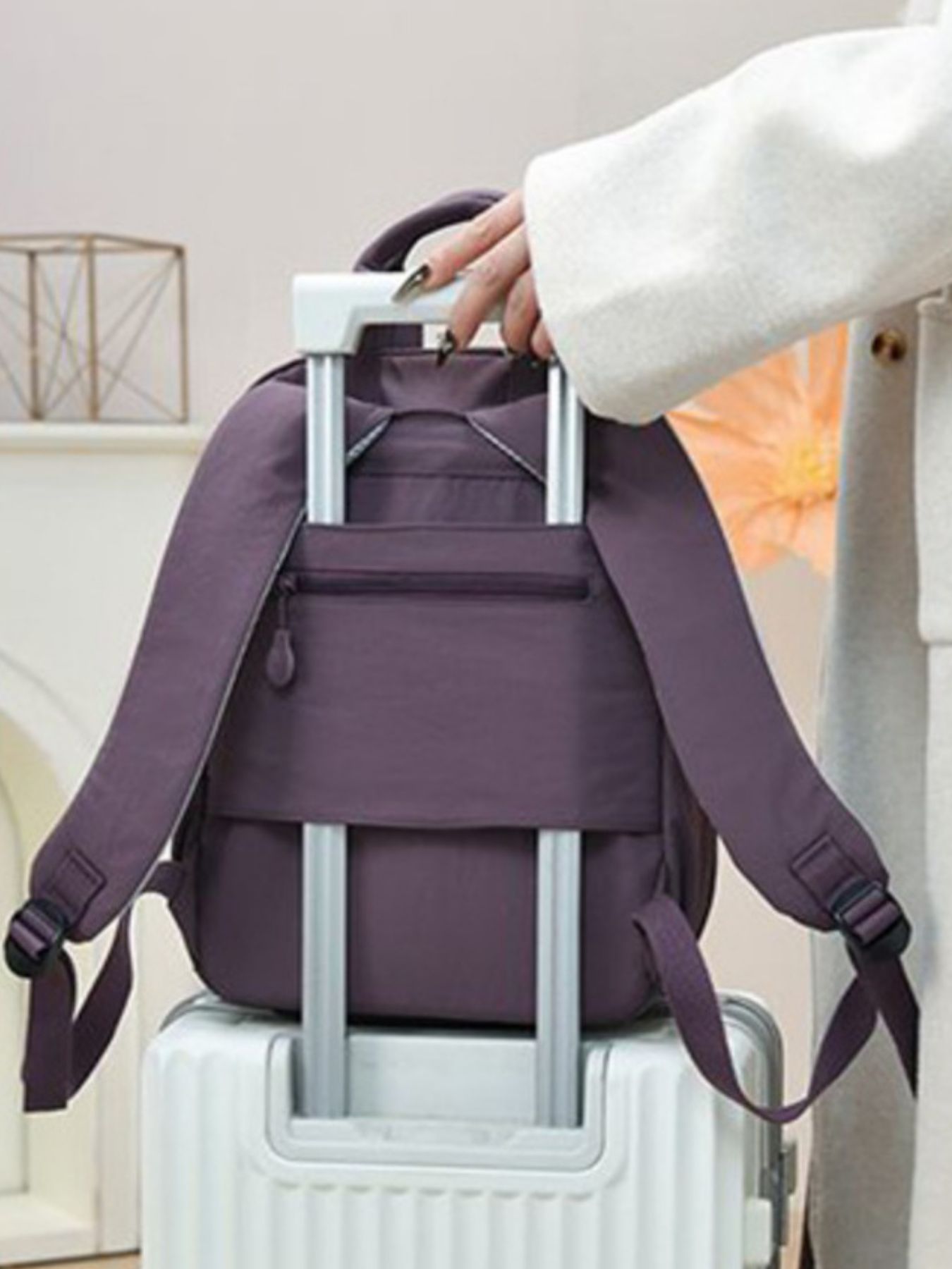 Lightweight Casual Backpack Bag