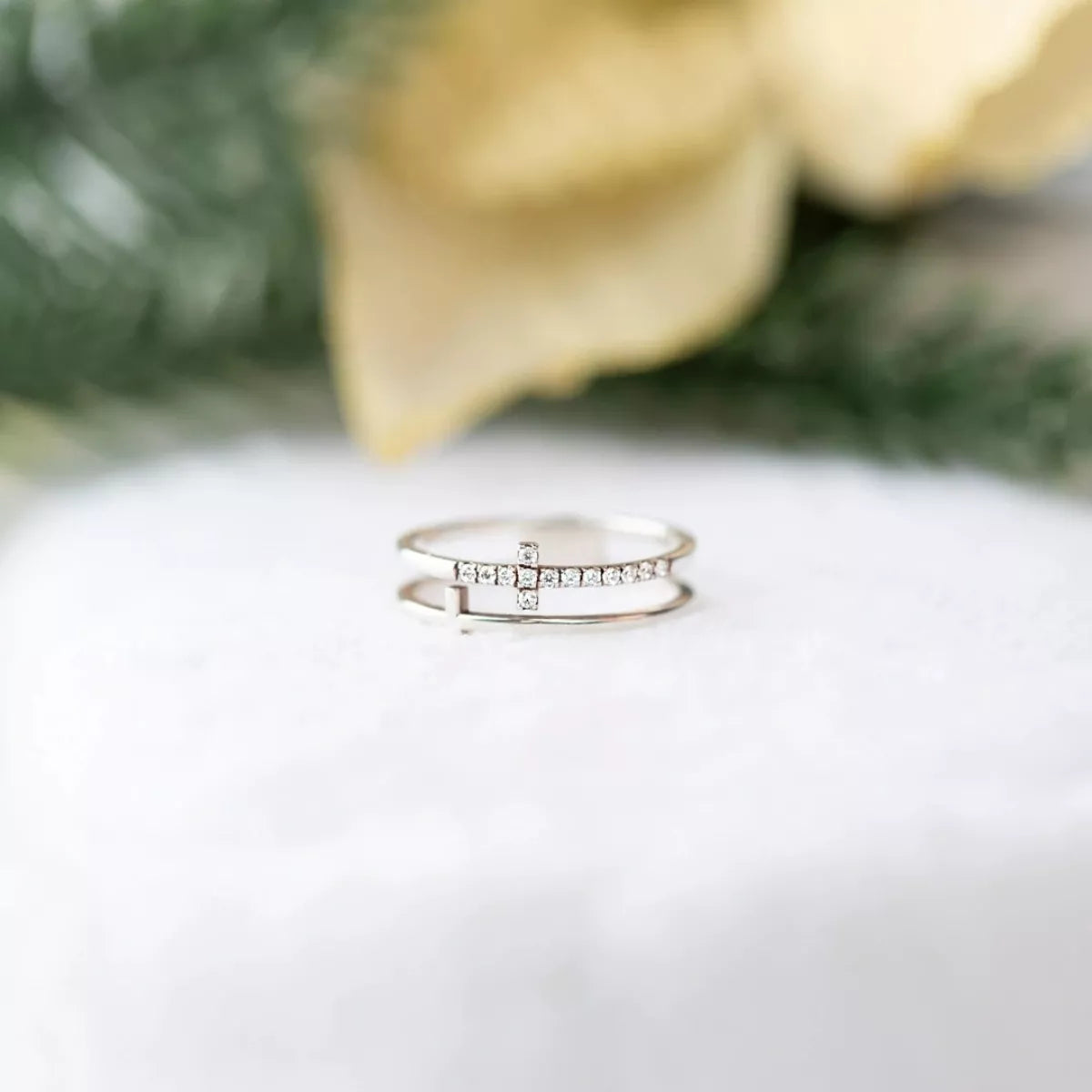 Double Band Cross Ring