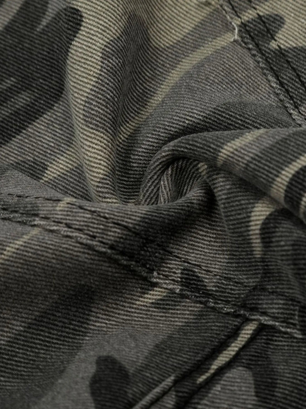 Men's Camouflage Cargo Capri Jeans