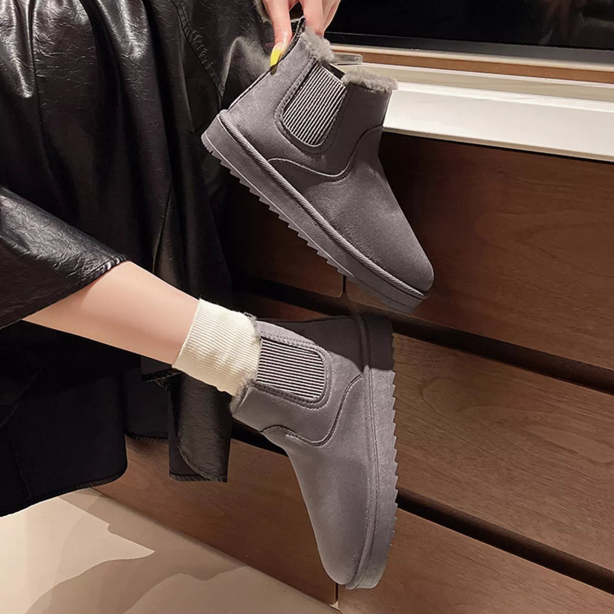Round Toe Platform Boots