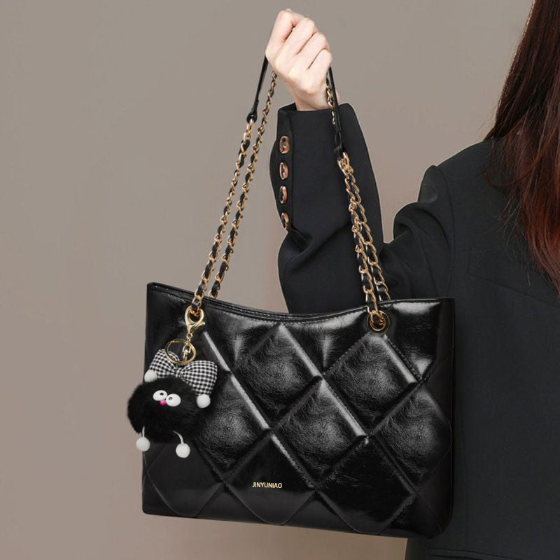 Quilted Chain Shoulder Bag