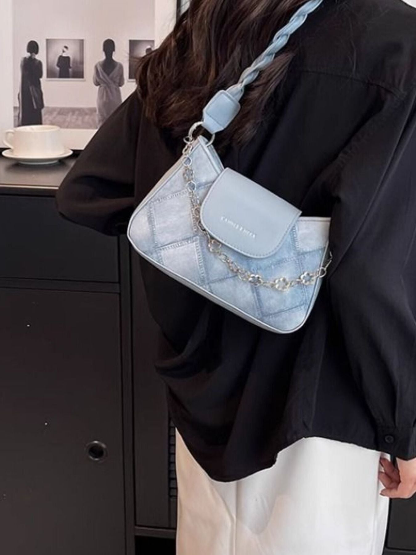 Chain Decor Leather Shoulder Bag