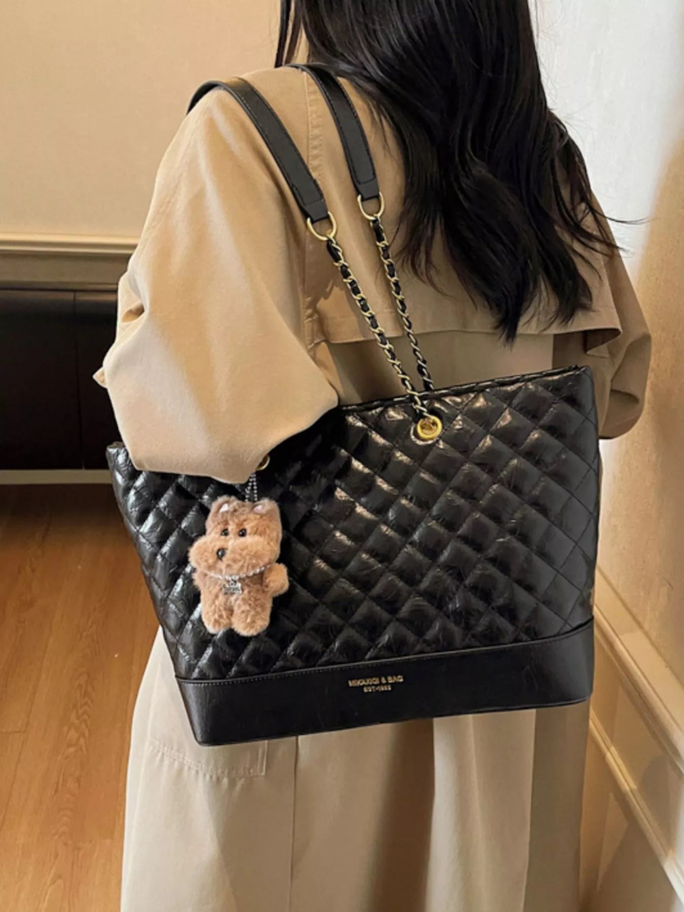 Quilted Chain Shoulder Bag