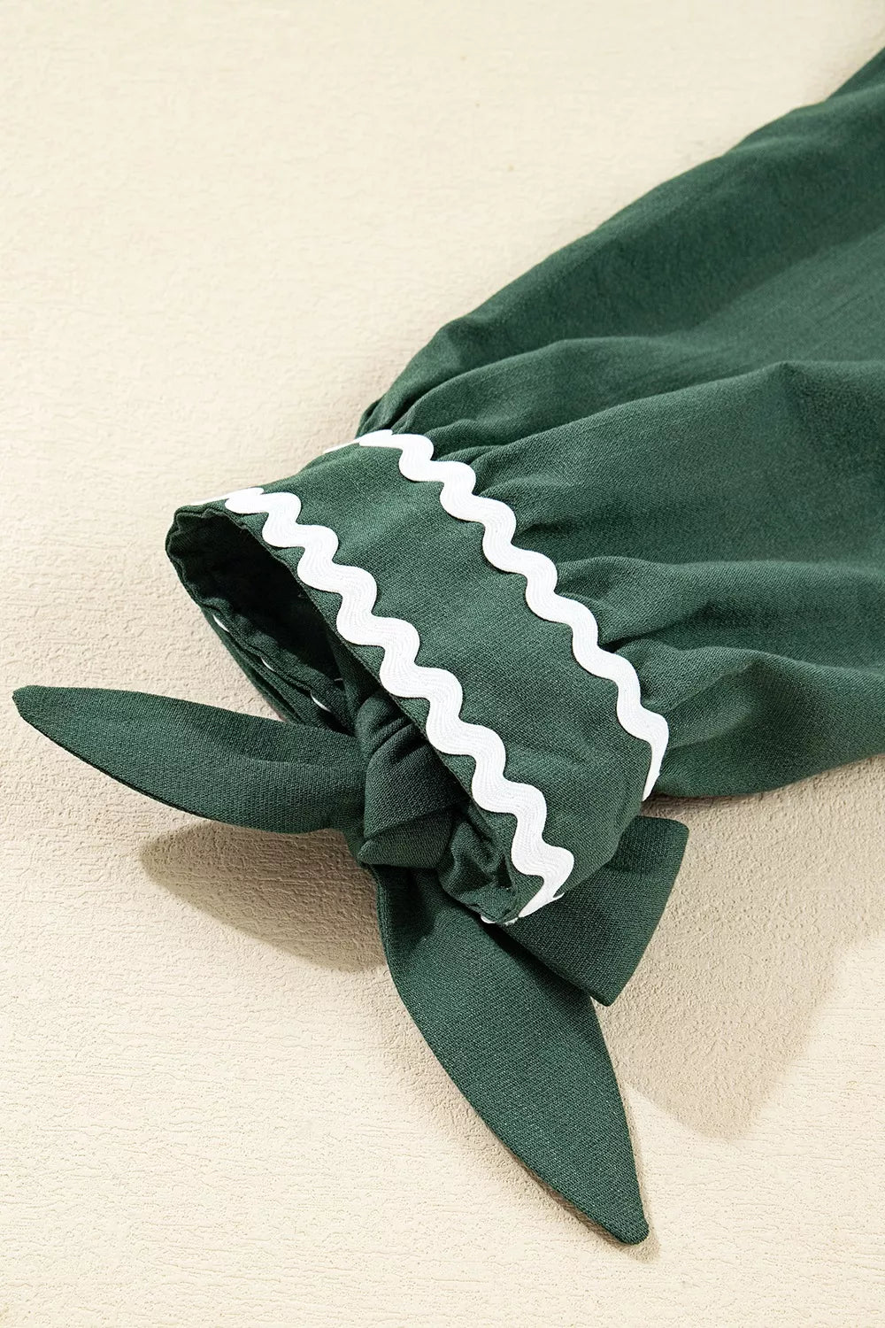 Contrast Ricrac Trim Button V Neck Knotted Bracelet Sleeve Shift Dress