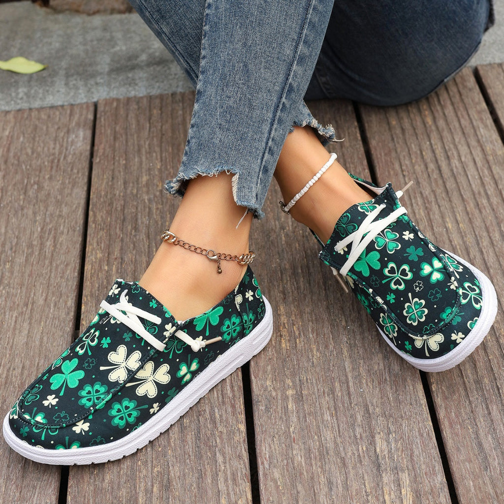 Clover Print Round Toe Sneakers