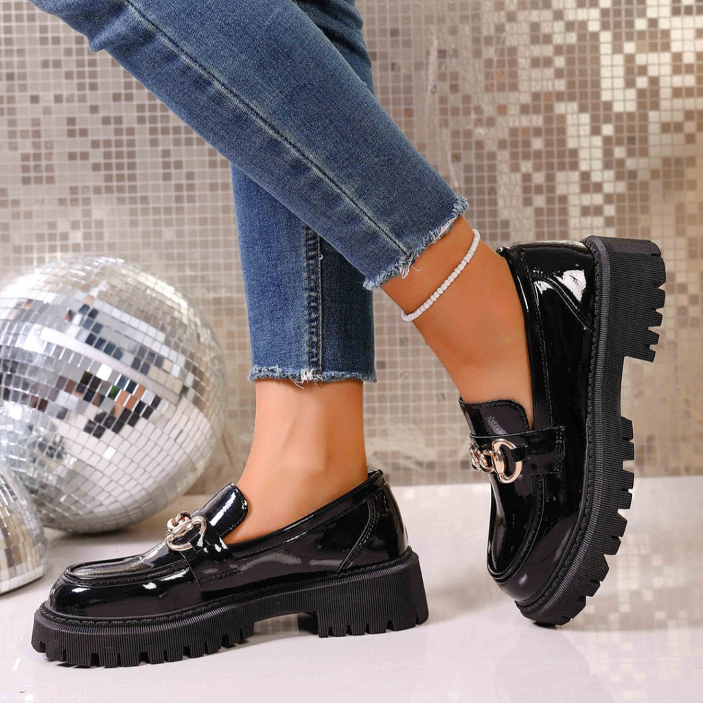 Chain Decor Round Toe Loafers