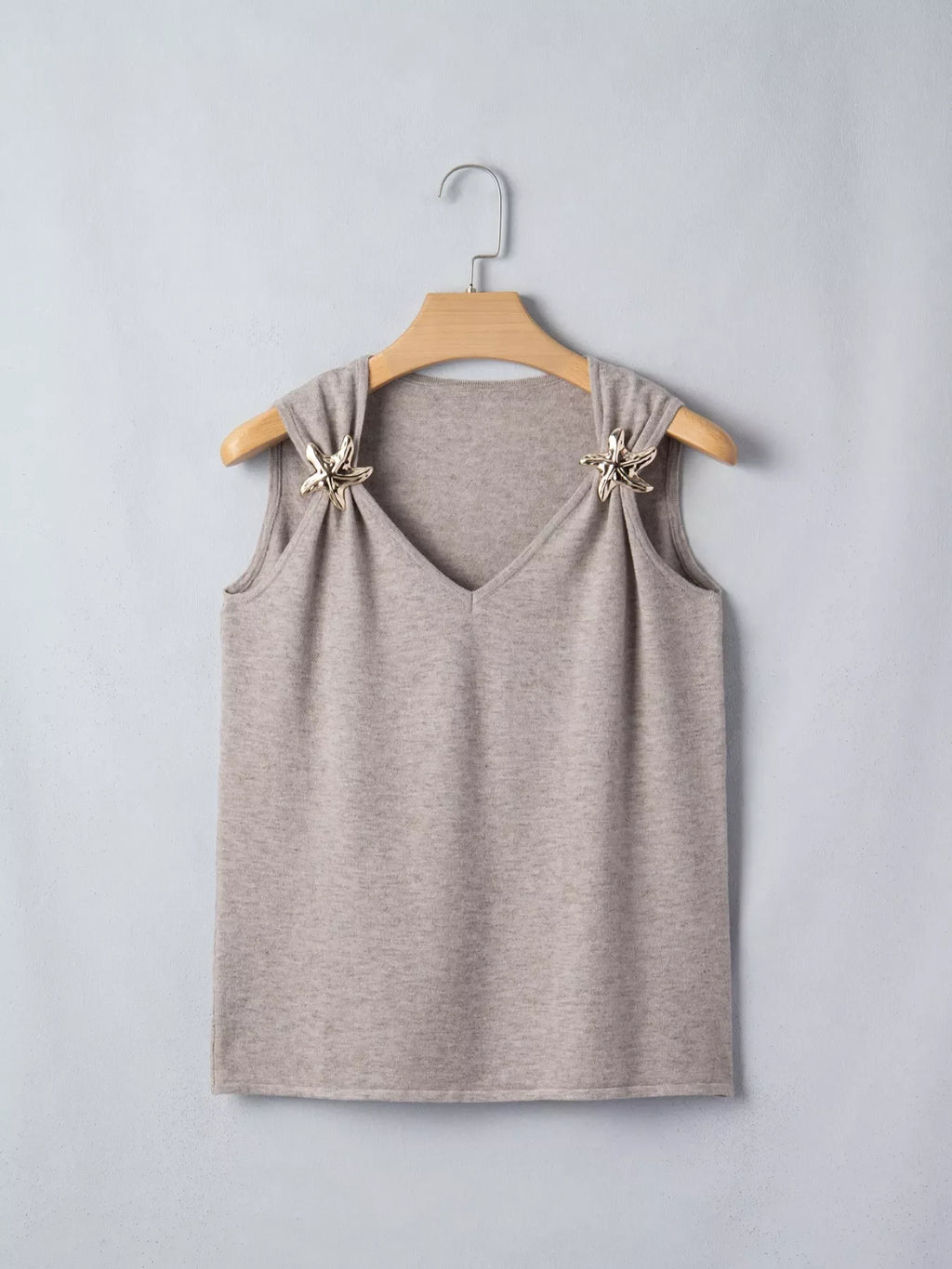 Metal Star Detail V Neck Sweater Knit Tank Top