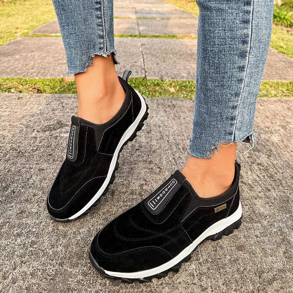 Round Toe Breathable Sneakers