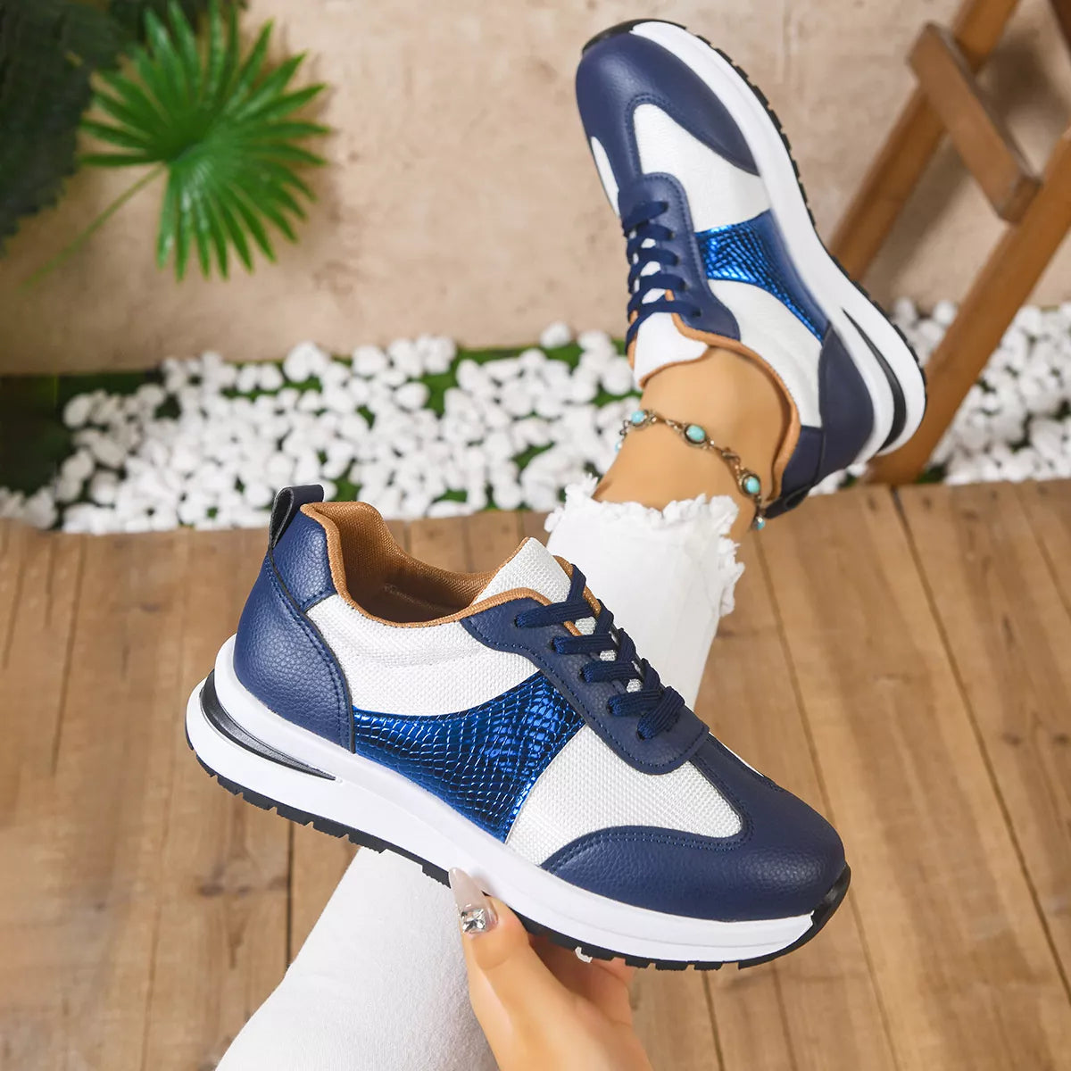 Round Toe Lace Up Sneakers