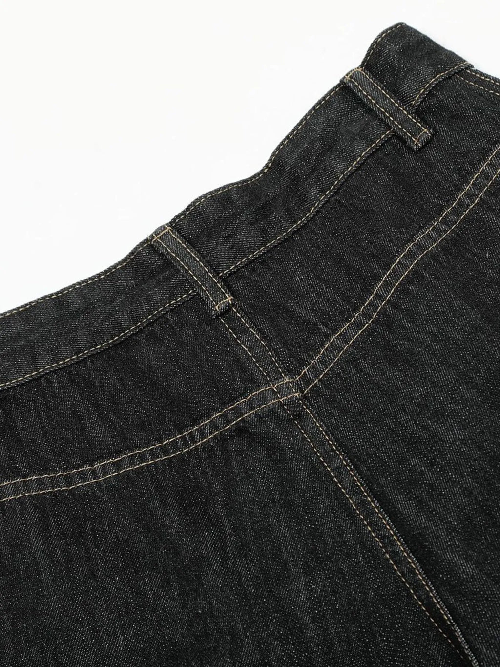 Men's Washed Curved Jeans with Contrast Stitching