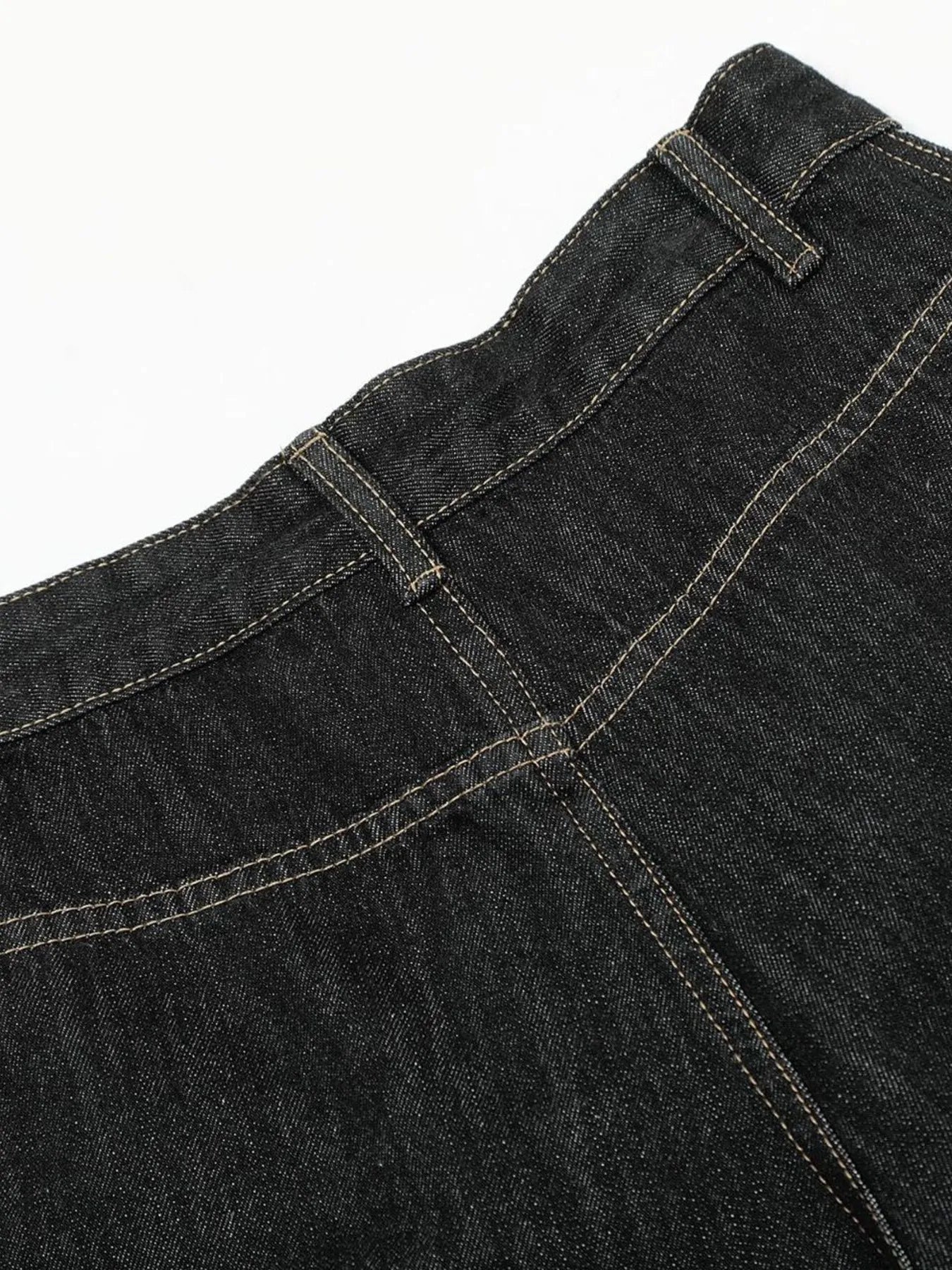 Men's Washed Curved Jeans with Contrast Stitching