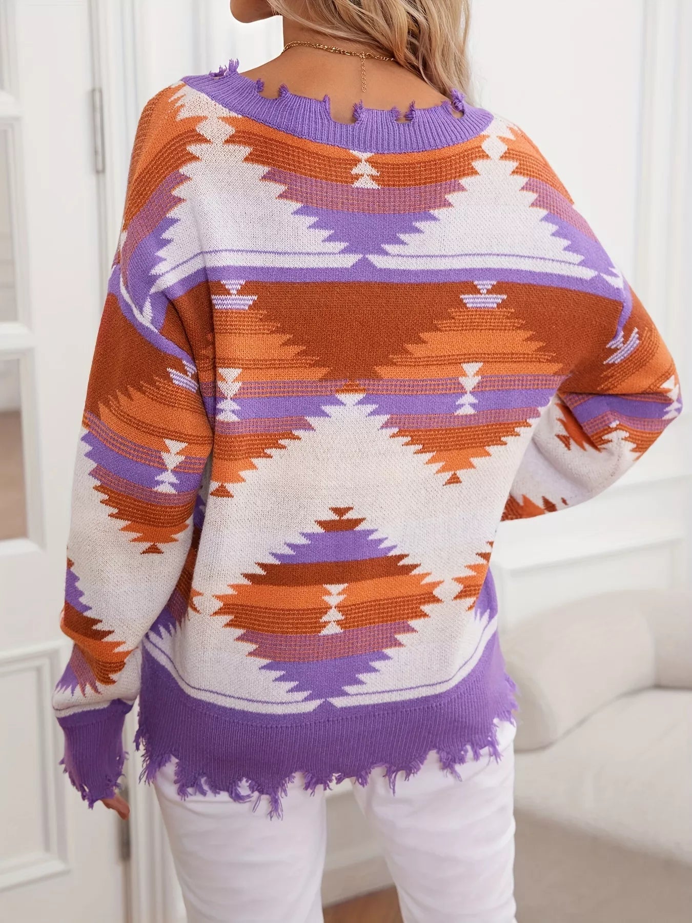 Geometric Frayed Hem V-Neck Long Sleeve Sweater
