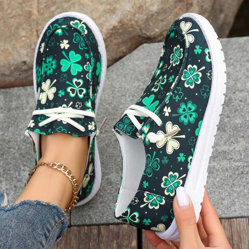 Clover Print Round Toe Sneakers