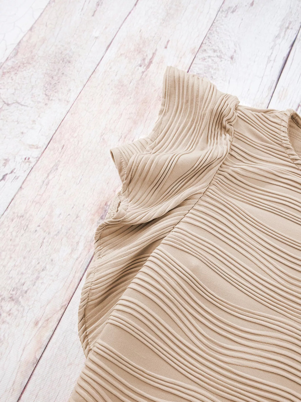 Casual Wavy Textured Ruffle Sleeve Top